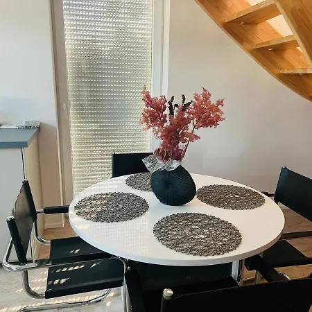Apartment4me *